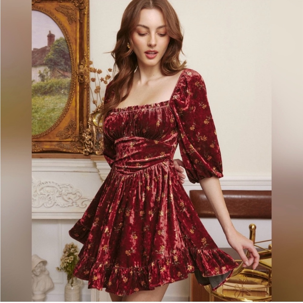Lait Collection Betty Square Neckline Floral Velvet Mini Dress